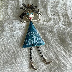 Good Witch Brooch 🎃